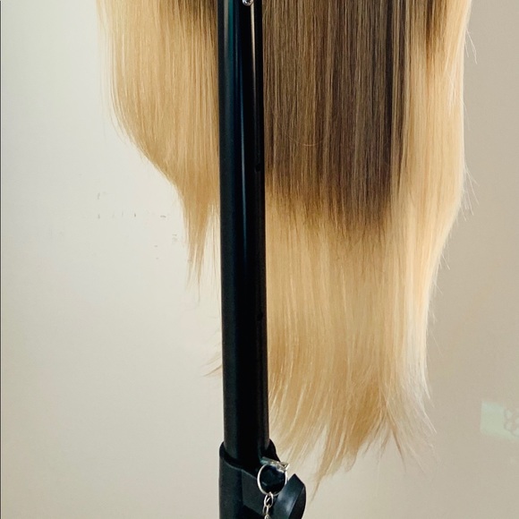 Gorgeous 36” Golden Blonde Lace Front Synthetic Wig - Picture 6 of 12